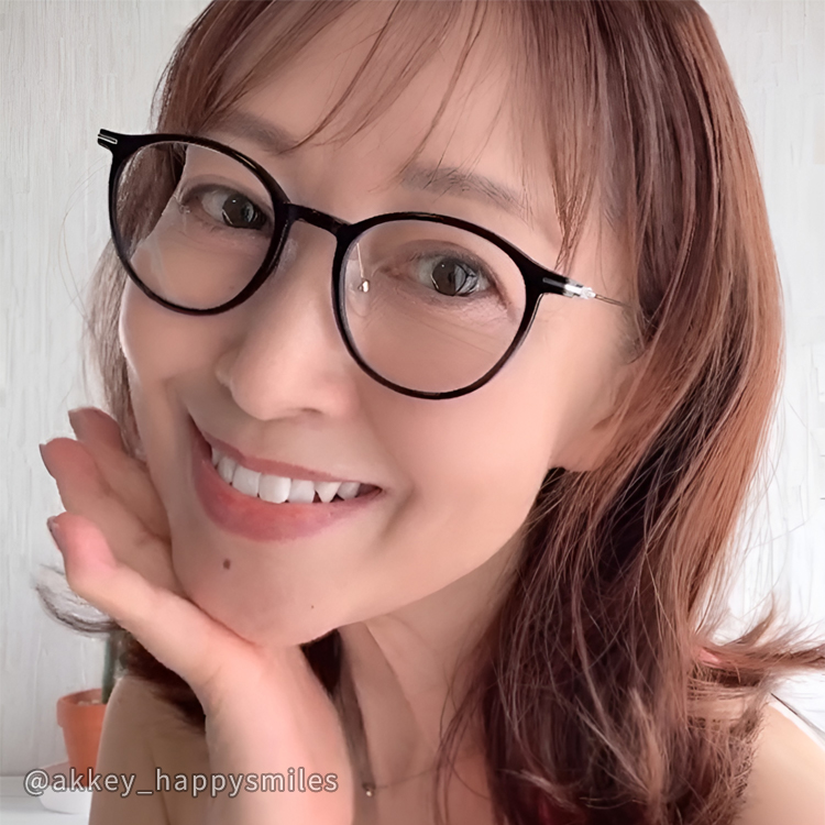 Eterlens｜すっぴんに最適なラウンドフレーム｜小顔に見せる超軽量メガネ