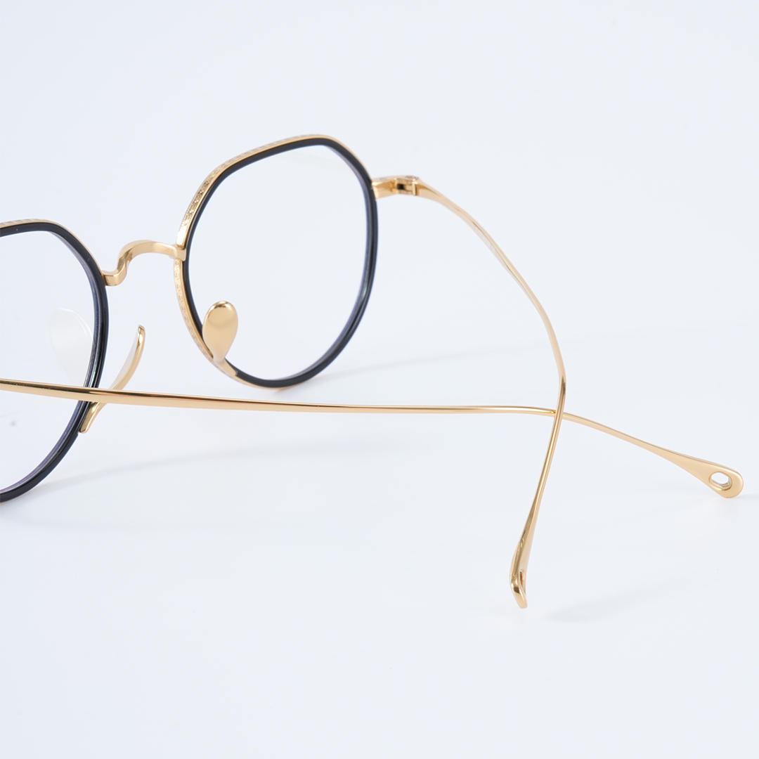 【－5歳の若見え】Eterlens | 7.2g 驚きの軽さ | 小顔効果クラウンパント纯チタン眼鏡