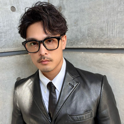 Eterlens 知性の窓｜大人気のウェリントンフレームメガネ│クラシカルな太セル