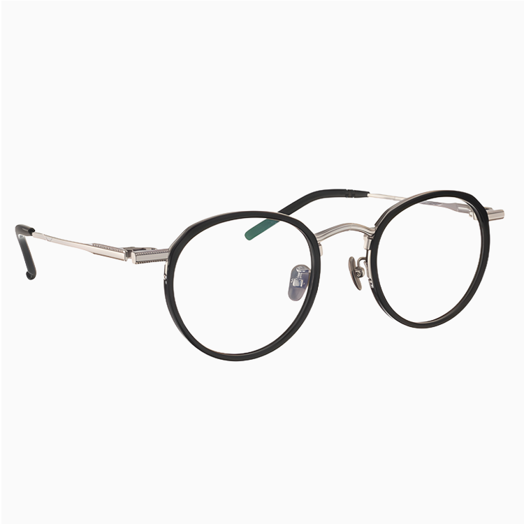 Eterlens｜高級感あふれるチタン製小さめフレームメガネ ｜匠の技が光る一本