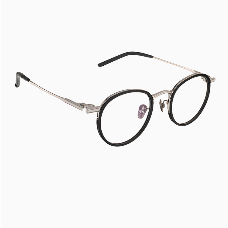 Eterlens｜高級感あふれるチタン製小さめフレームメガネ ｜匠の技が光る一本