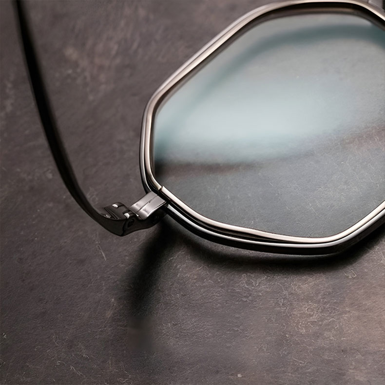 Eterlens | スプラウトパット仕様のオクタゴン型メガネ | 匠の技が光る一本