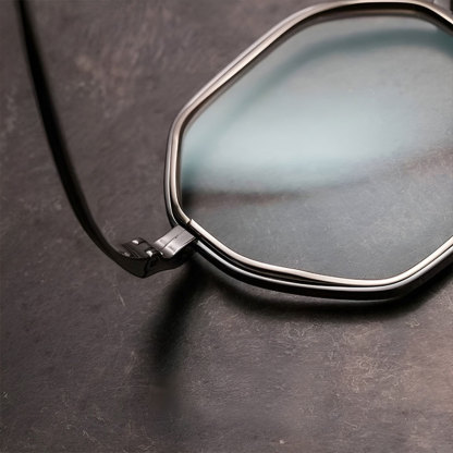 Eterlens | スプラウトパット仕様のオクタゴン型メガネ | 匠の技が光る一本