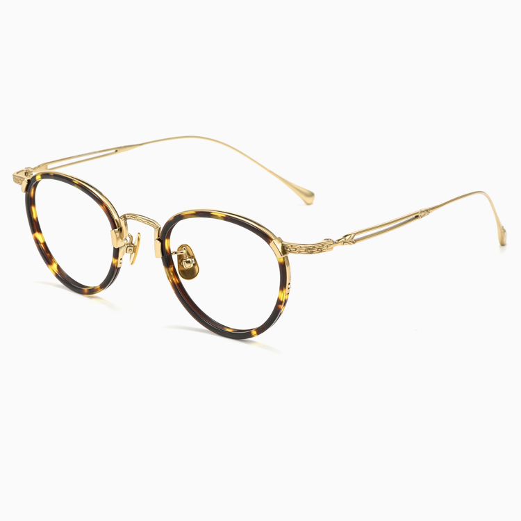 【クラシックエレガンス・エリートモデル】Eterlens｜超軽量・無重力フィット純チタンメガネ｜伝統彫刻×ダブルライン透かしデザイン｜幅広ノーズパッドで跡がつきにくい｜ビジネス・社交シーン対応