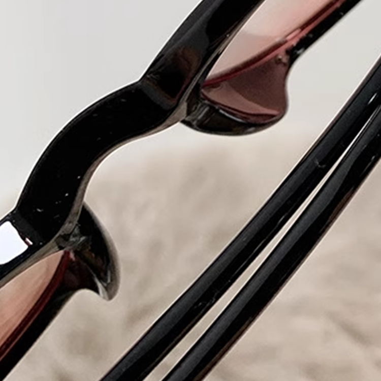 Eterlens｜チーク効果付き キーホールブリッジ｜ブルーライトカット｜おしゃれで若く見える老眼鏡-Eterlens