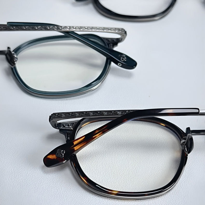 Eterlens | 15g 超軽量チタンフレームメガネ | デザイナーズモデル | オーダーメイド