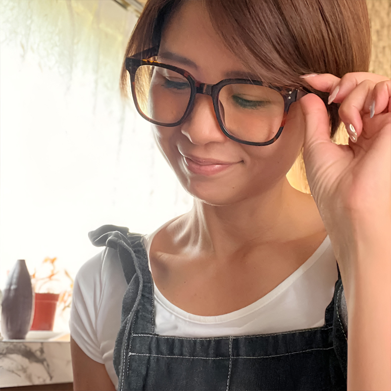 Eterlens 2WAY老眼鏡【デュアル・モード】| 掛けてはおしゃれ、畳んではコンパクト | 小顔効果の | ブルーライトカット