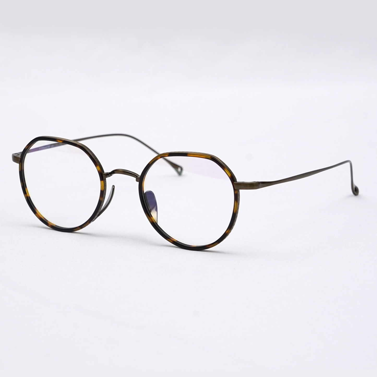 Eterlens｜7.2g 軽量チタン製多角形フレームメガネ｜匠の技が光る一本