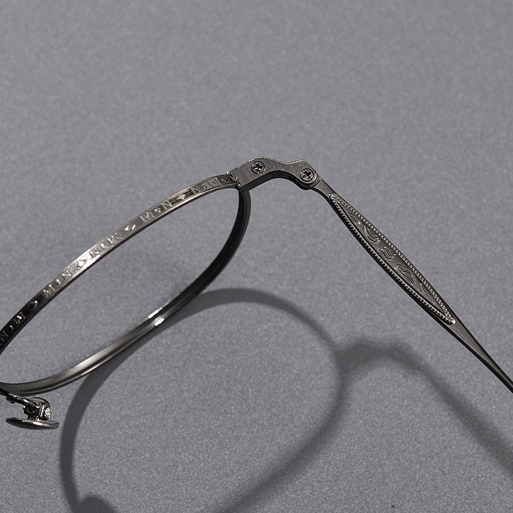 Eterlens｜レトロ風彫刻模様チタンメガネ｜度付き対応｜匠の技が光る一本