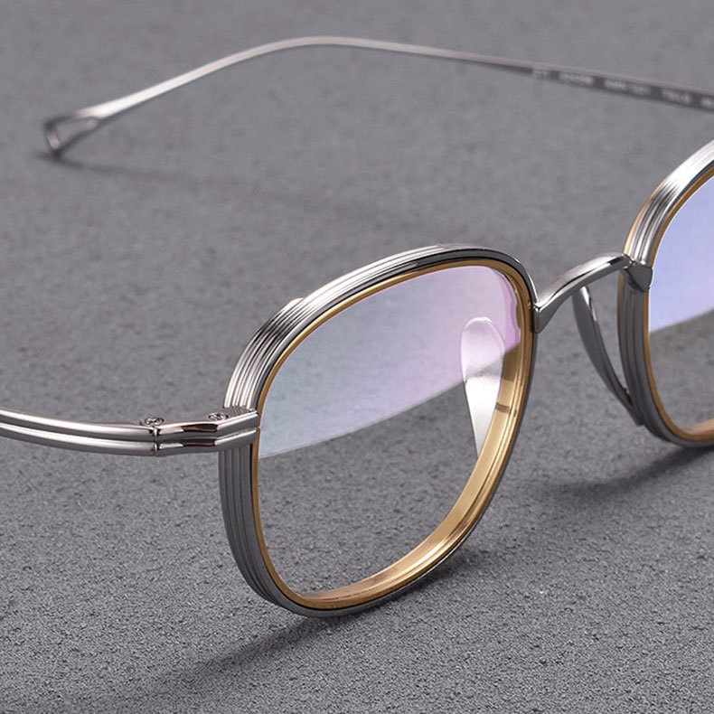 Eterlens | チタン製スプラウトパットメガネ | 匠の技が光る一本