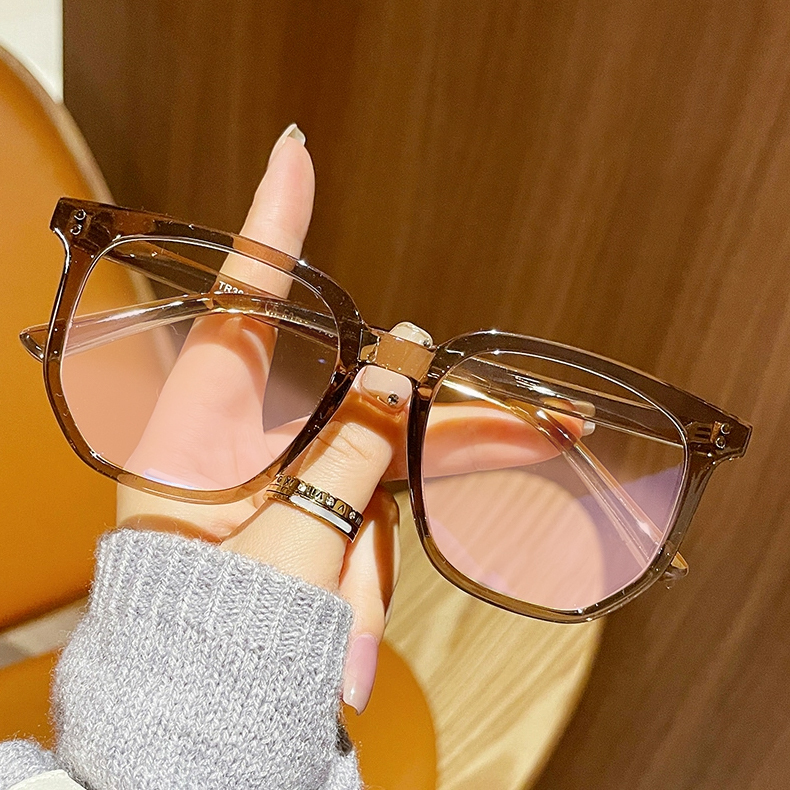 Eterlens｜ビッグフレームのチークメガネ｜小顔効果