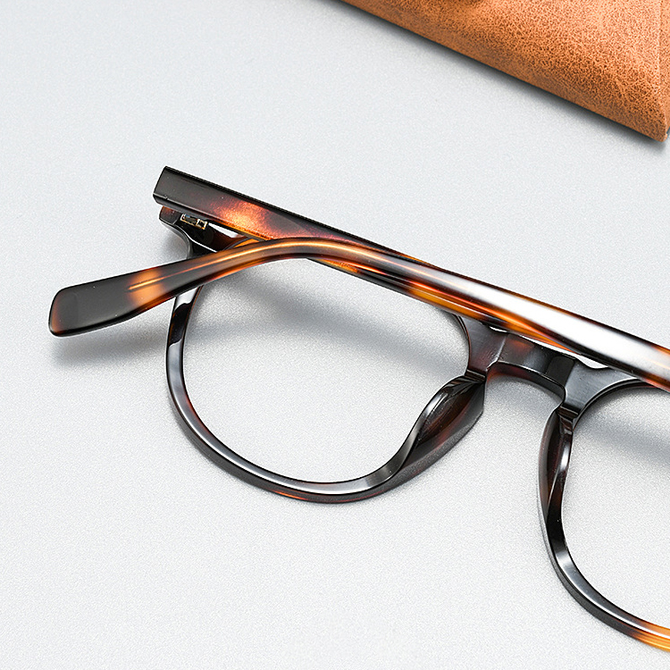 14.8g軽やか｜べっこうボストン型｜抜け感コーデ｜ 通勤にもなじむ｜ユニセックス｜Amber Round｜Eterlens