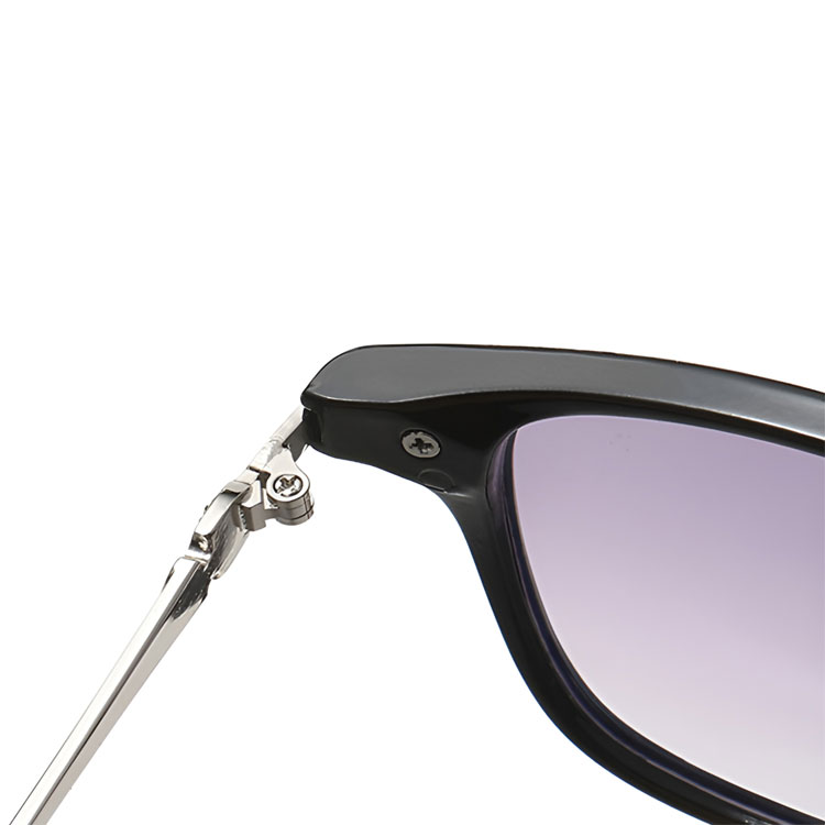 Eterlens 老眼鏡|デュアル・スタイル | 1つのレンズで2つの機能を持つ遠近両用サングラス | UVカット ウェリントン 黒金デザイン おしゃれ - 商品画像 5/8 (Wellington SunReader)