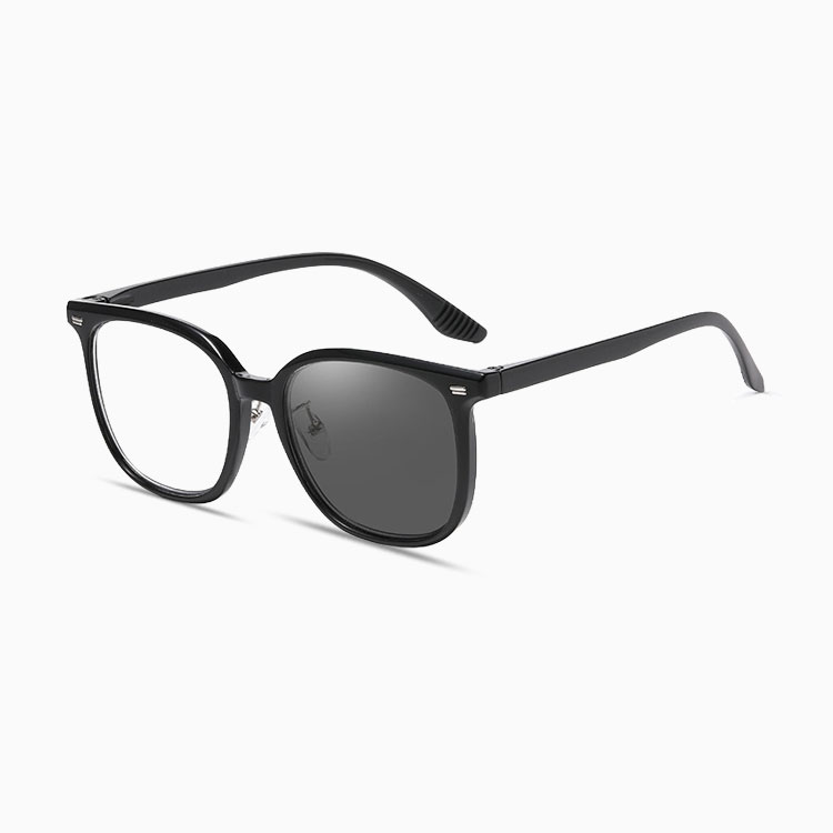 Eterlens | すっぴんでも小顔に見せる老眼鏡 | 調光ブルーライトカット | 素顔に合わせやすい