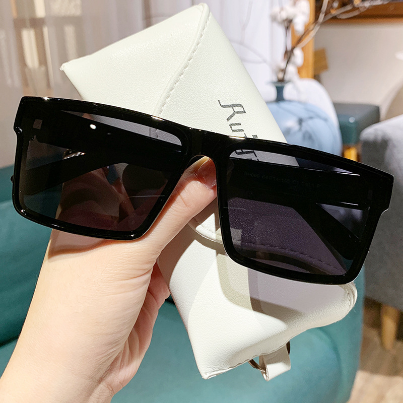 Eterlens｜ビジネススクエア型ドライブメガネ│眩しさ対策の偏光レンズ│メガネの上からかけられるオーバーグラス-Eterlens