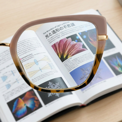 Eterlens│上質感溢れるキャットアイ型メガネ