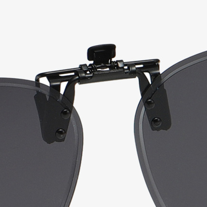 Eterlens｜ドライブ専用UVカット｜調光・偏光・眩しさ対策｜跳ね上げ式クリップオンサングラス