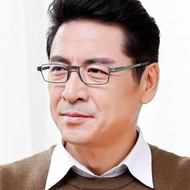 Eterlens  |  メガネケース付きポータブル老眼鏡 ｜折りたたみブルーライトカット│精巧で便利