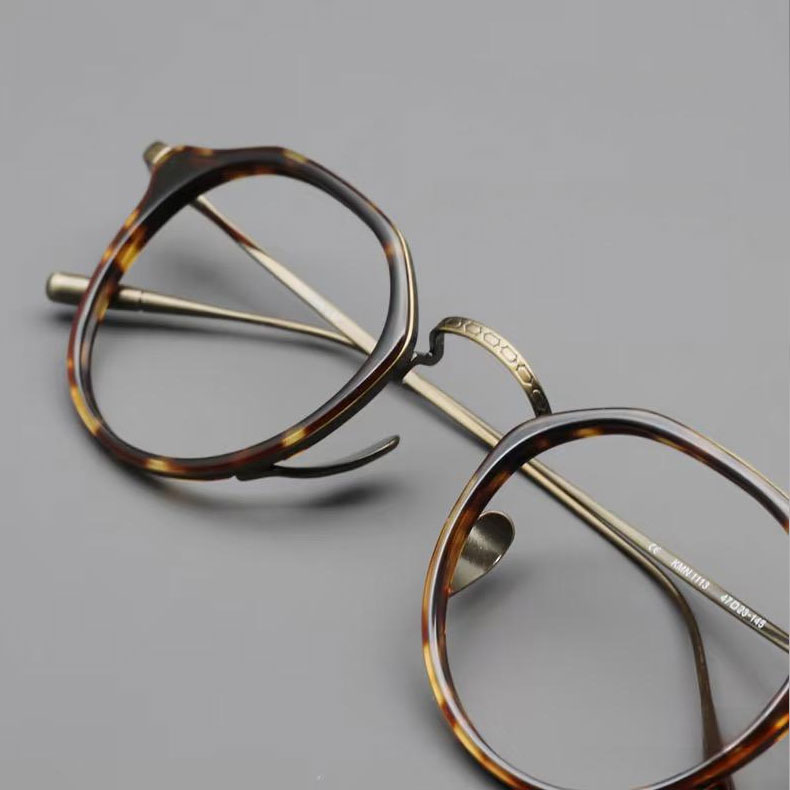 Eterlens | 超軽量チタンスプラウトパットメガネ | 匠の技が光る一本