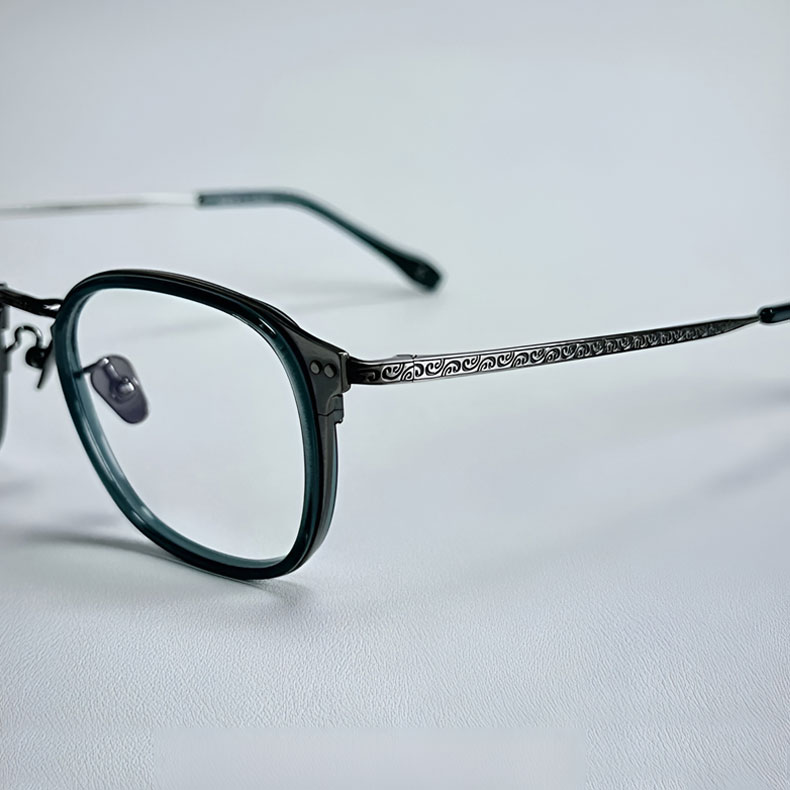 Eterlens | 15g 超軽量チタンフレームメガネ | デザイナーズモデル | オーダーメイド