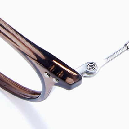 Eterlens｜グラデーションチークレンズ｜ブルーライトカット｜おしゃれで若く見える老眼鏡-Eterlens