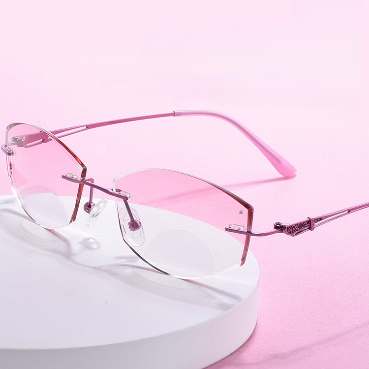Eterlens｜エッジカットピンクレンズリムレス老眼鏡｜遠近両用ブルーライトカット｜高級感が漂うビジネススタイル - 商品画像 3/6 (Rimless Progressive)