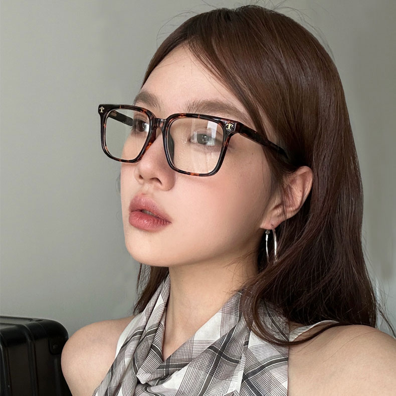 【調光・遠近両用】Eterlens 色が変わる老眼鏡｜大きなスクエア型｜芯張りテンプル｜アセテート｜ブルーライトカット 紫外線対策 ユニセックス - 商品画像 3/11 (Square Progressive)