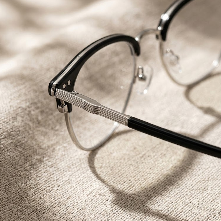 Eterlens │クラシックなブローフレームメガネ