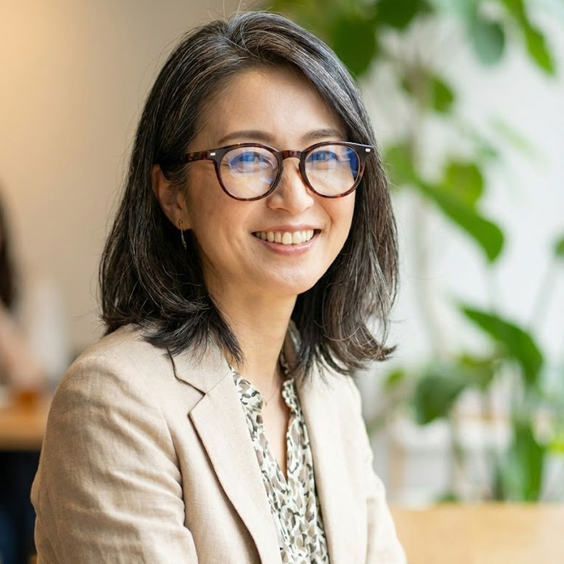 Eterlens 知性の窓｜18.6g ボストン型キーホールブリッジ超軽量芯張りメガネ｜度付き対応｜素顔にマッチ