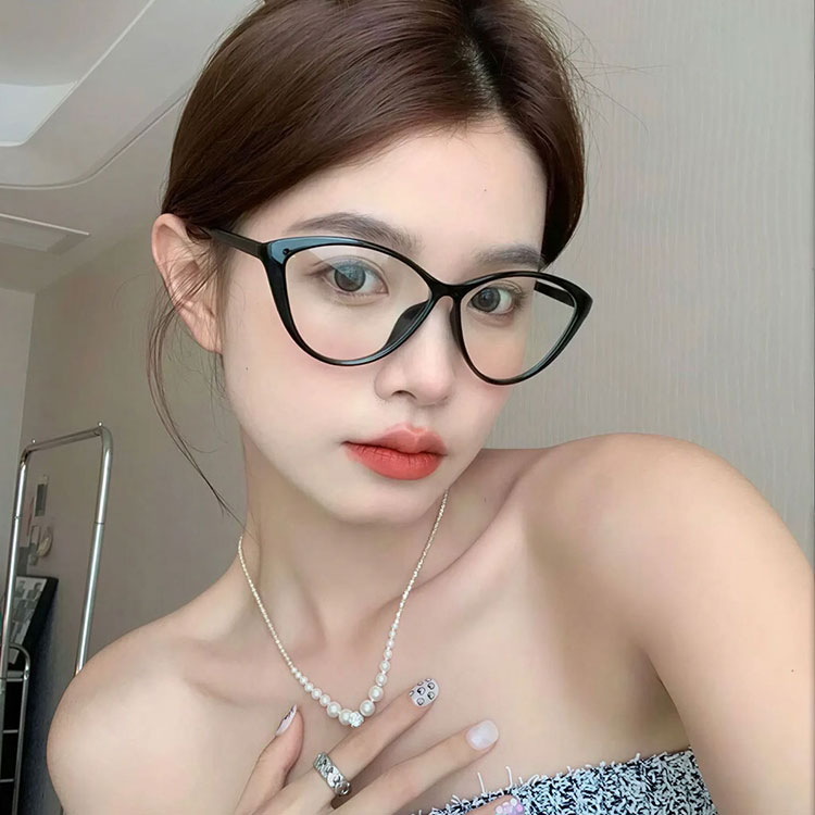 フォックス型 欧米風フォックス型のブルーライトカットメガネ | Fox Photo | Eterlens