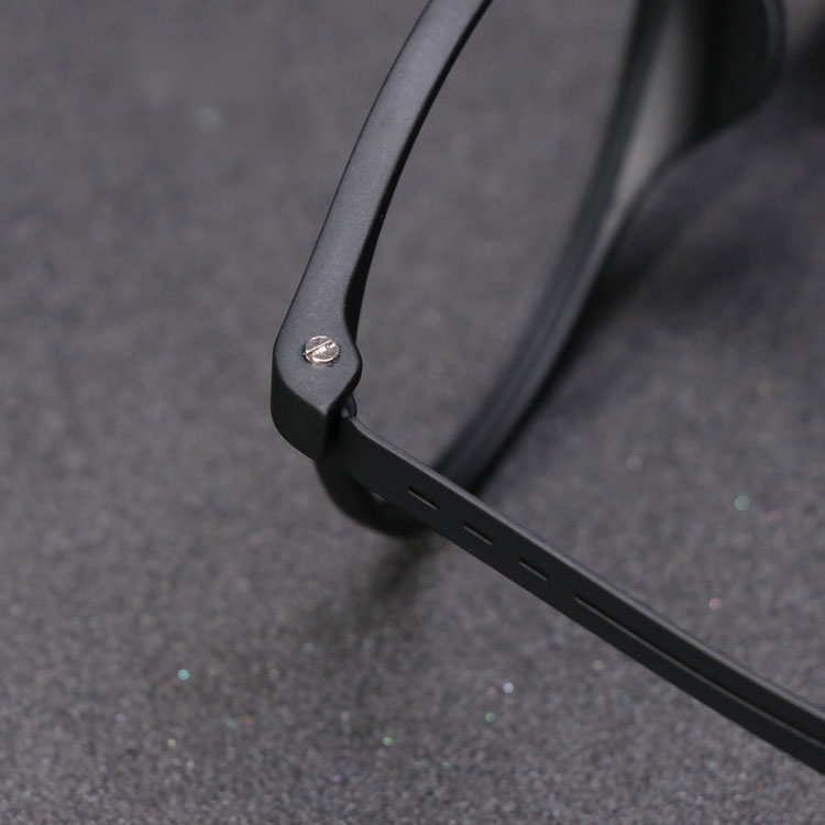 Eterlens│軽量TR90フルリム | 光感変色 紫外線防止 | レトロラウンド型老眼鏡-Eterlens