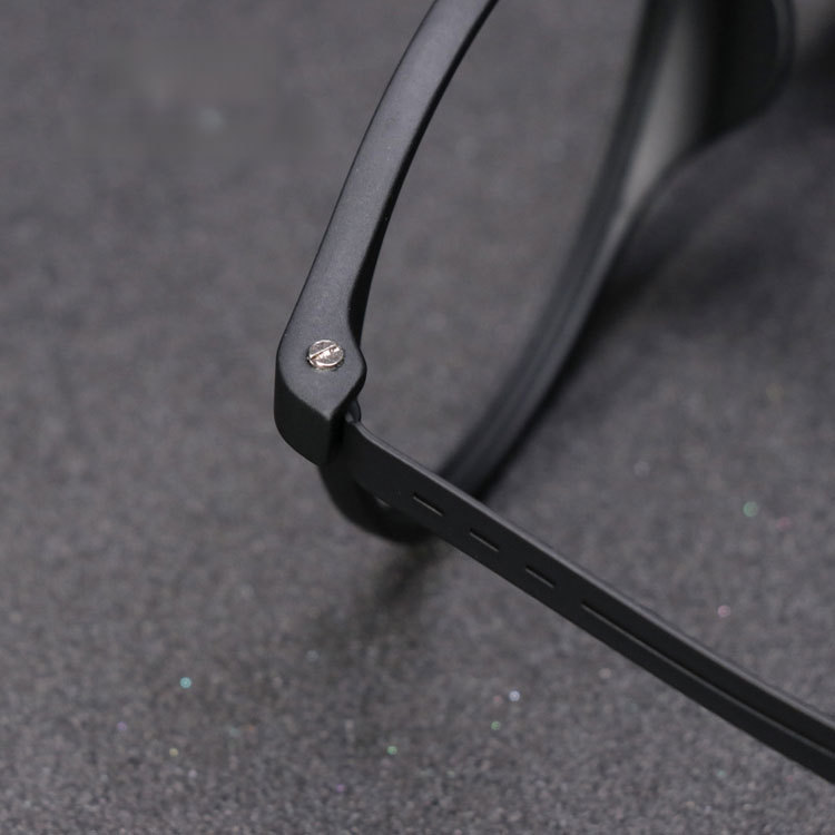 Eterlens│軽量TR90フルリム | 光感変色 紫外線防止 | レトロラウンド型老眼鏡-Eterlens