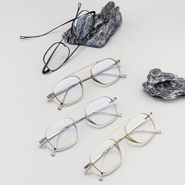 Eterlens｜個性的なノーズパッド付きメガネ｜度付き対応｜匠の技が光る1本