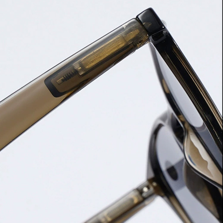 Eterlens｜超クリアなグレーレンズ老眼鏡機能付きサングラス｜UVカット・ブルーライトカット｜老眼鏡・サングラスの2in1-Eterlens