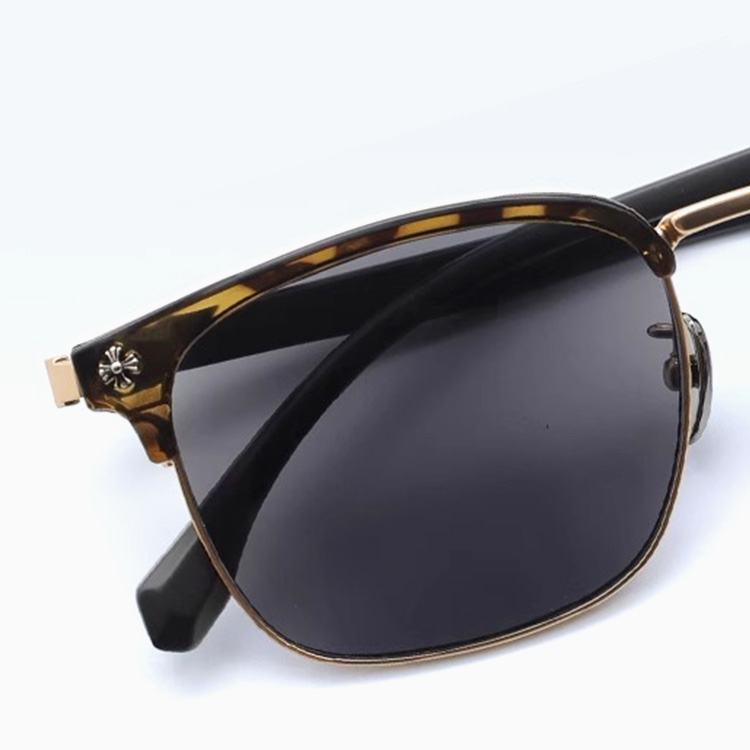 12g おしゃれなブロー型老眼鏡機能付きサングラス｜紫外線防止｜老眼鏡・サングラスの2in1 | Square SunReader - 商品画像 4/10