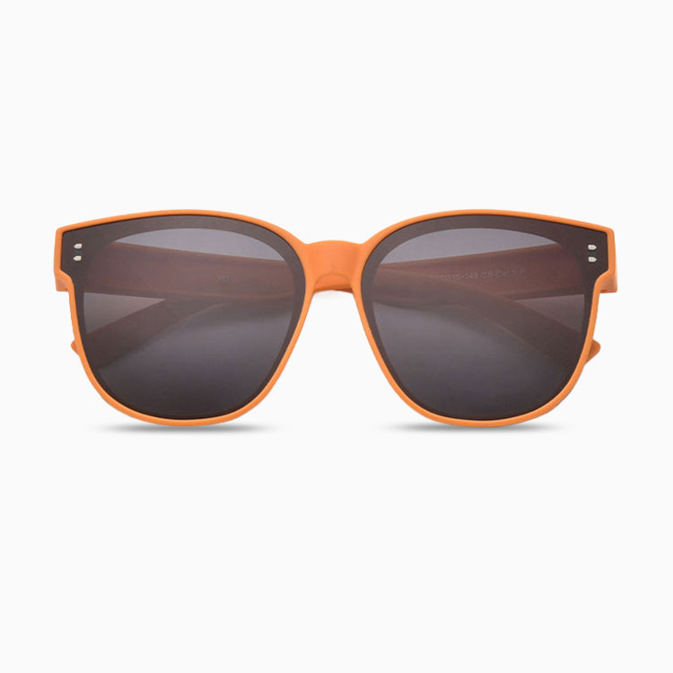 Eterlens｜サイドにラメ付きドライブ用オーバーグラス｜眩しさ対策の偏光レンズ｜メガネの上からかけられるオーバーグラス-Eterlens