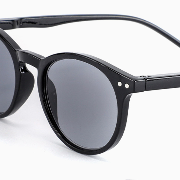 超軽量老眼鏡機能付きサングラス｜UVカット・ブルーライトカット｜老眼鏡・サングラスの2in1 | Boston SunReader - 商品画像 3/9