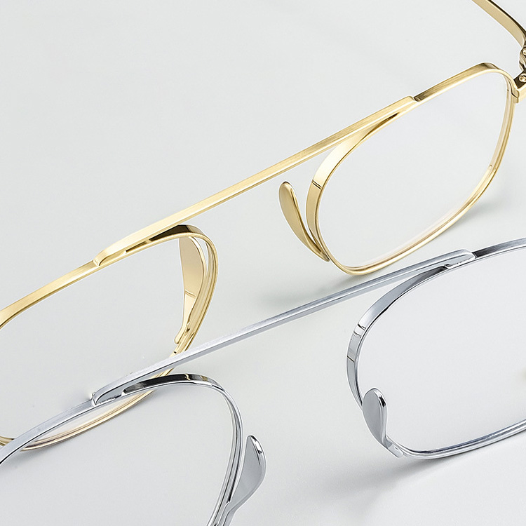 Eterlens｜個性的なノーズパッド付きメガネ｜度付き対応｜匠の技が光る1本