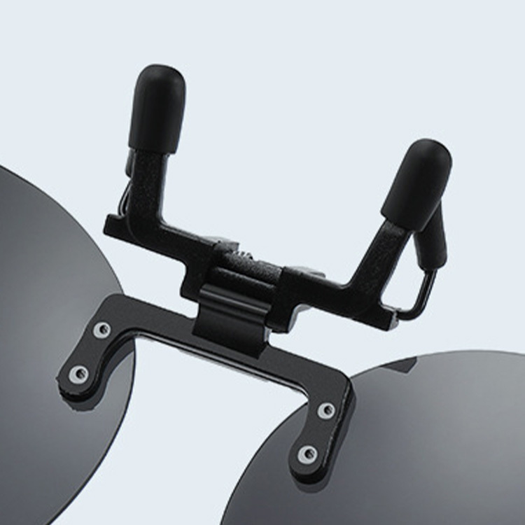 Eterlens｜ドライブ専用UVカット｜調光・偏光・眩しさ対策｜跳ね上げ式クリップオンサングラス