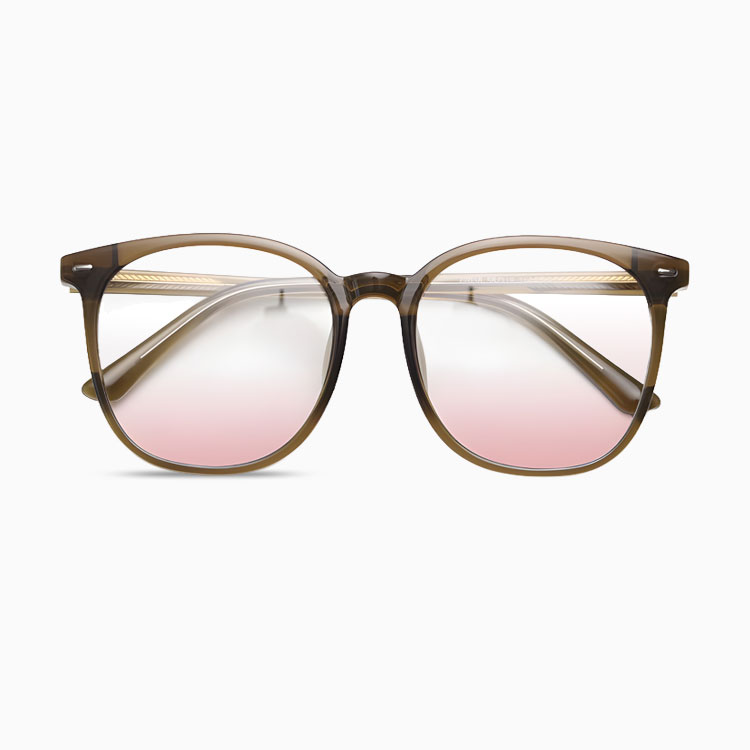 中顔面短縮 チークカラー ウェリントン