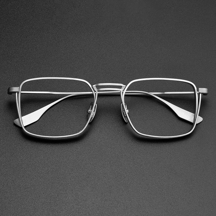 Eterlens｜ミニマルチタン製メガネ｜度付き対応｜匠の技が光る一本