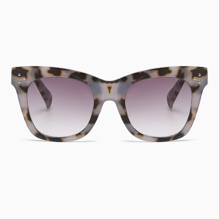 Eterlens｜グラデーションカラーレンズ｜紫外線防止｜老眼鏡・サングラスの2in1