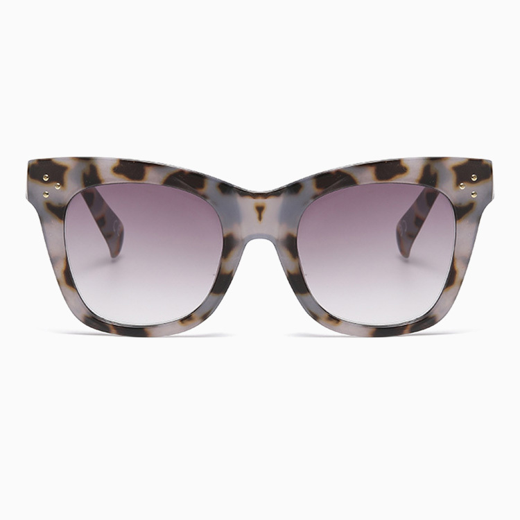 Eterlens｜グラデーションカラーレンズ｜紫外線防止｜老眼鏡・サングラスの2in1-Eterlens