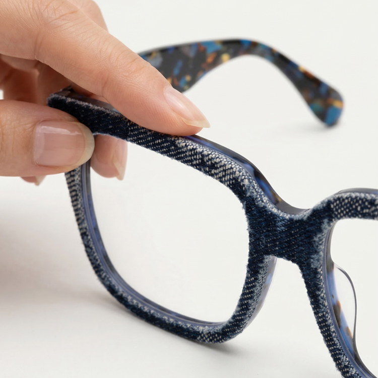 Eterlens│ワイドなスクエアフレームメガネ