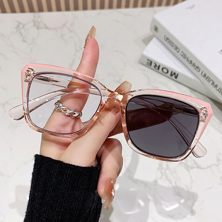 小顔効果・遠近両用】Eterlens 老眼鏡 おしゃれ フォックス型｜Eterlens