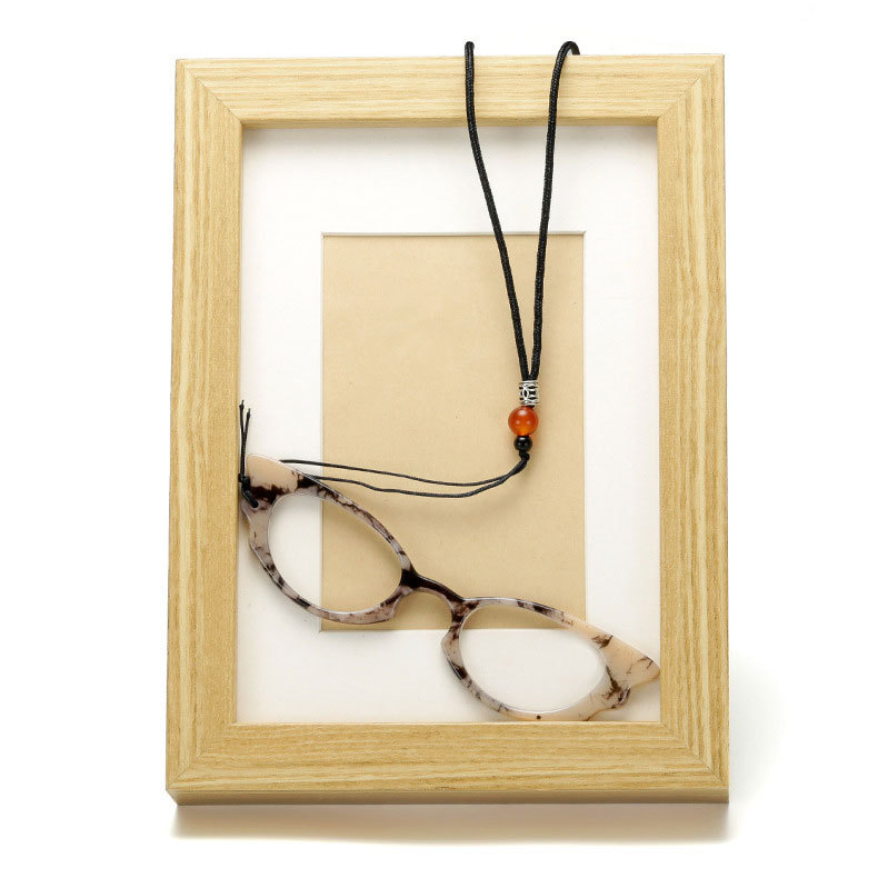 Eterlens｜軽量で首に掛けられる手持ち老眼鏡