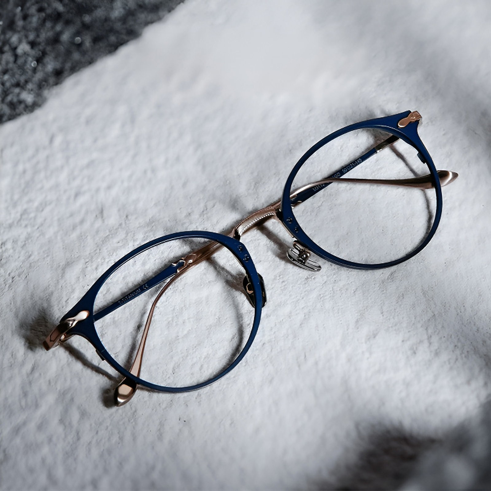 【知的なネイビー×ゴールド・チタン】Eterlens 15g メガネ 度付き おしゃれ ボストン | 軽量・金属アレルギー対応 | クラシック・男女兼用 商品画像 5