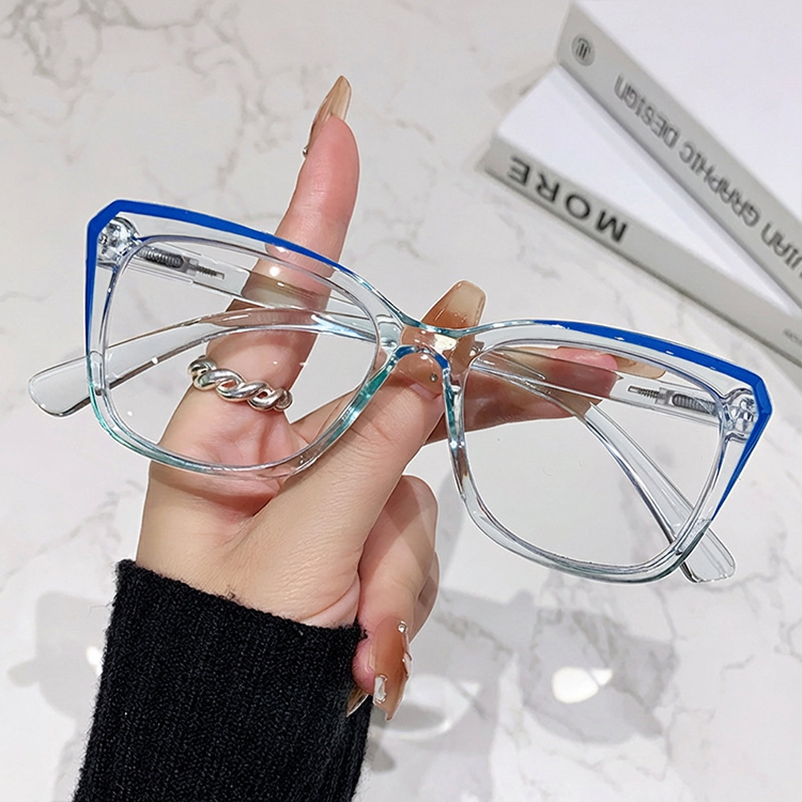 【顔まわりをすっきり見せる印象・遠近両用】Eterlens 老眼鏡 おしゃれ キャットアイ | 調光レンズ 室内外兼用 | 累進多焦点・ブルーライトカット・レディース - 商品画像 9/14 (CatEye Progressive)