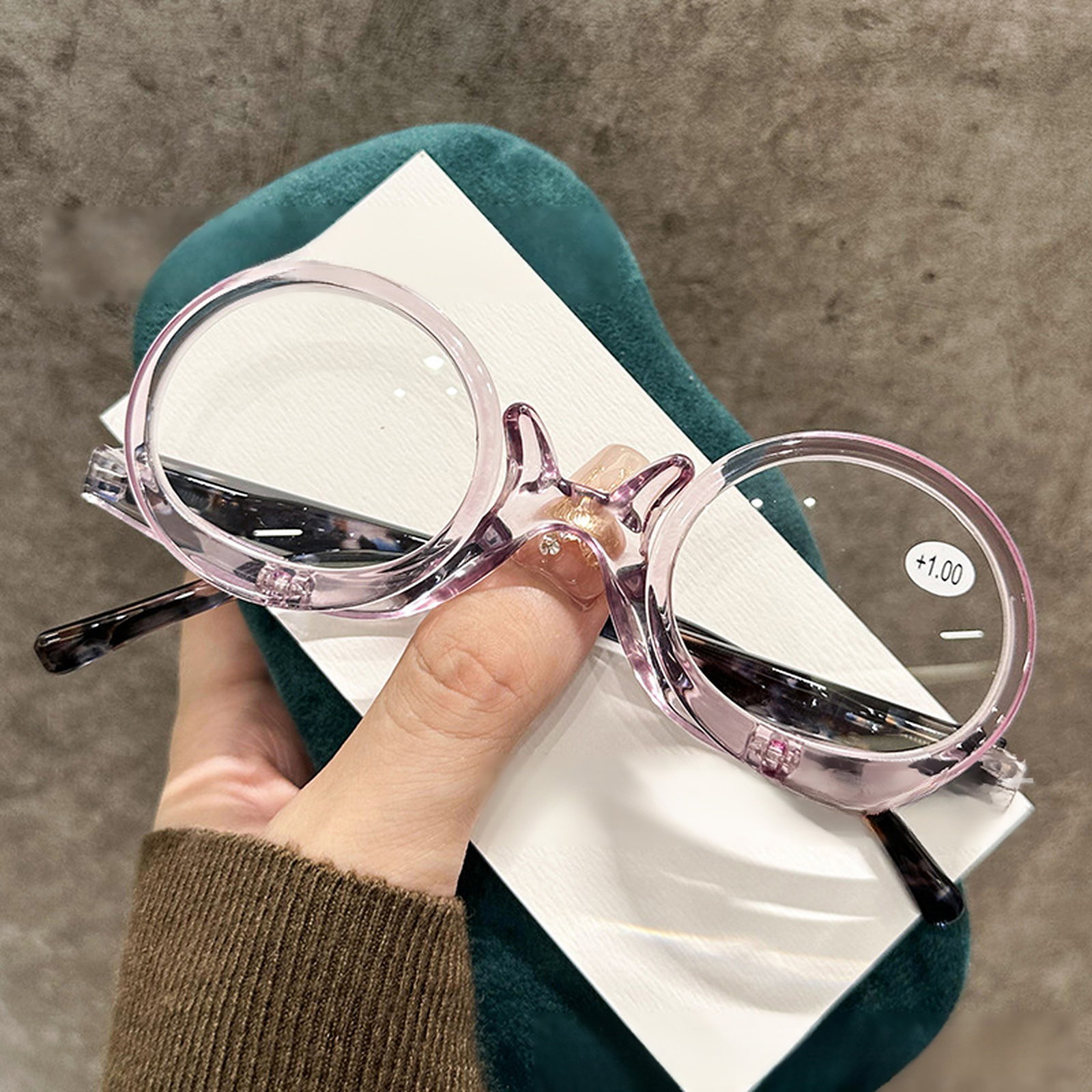 跳ね上げ式老眼鏡 | 丸顔 BlueGuard | Eterlens 商品画像 8