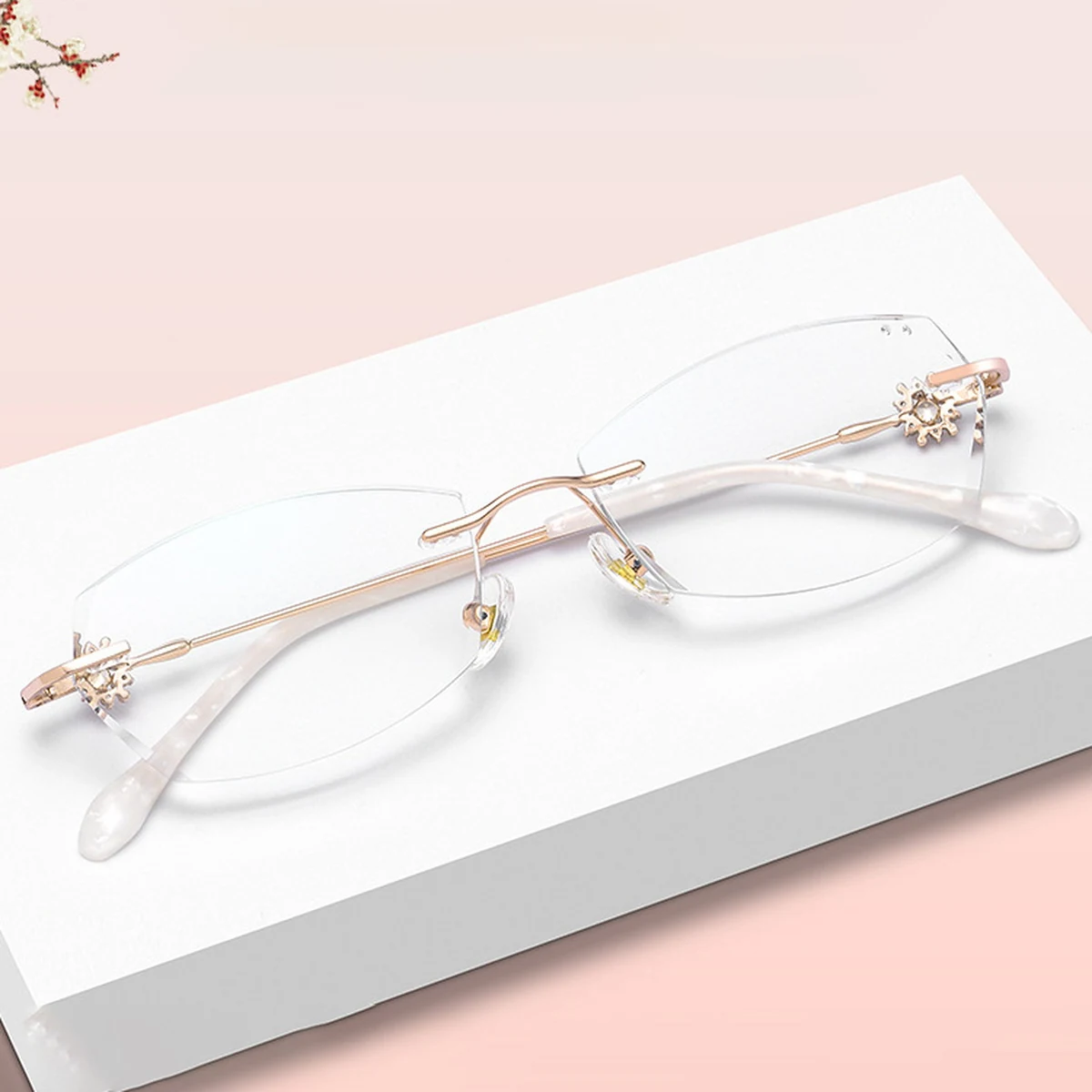 ローズゴールドのリムレス老眼鏡の商品実物